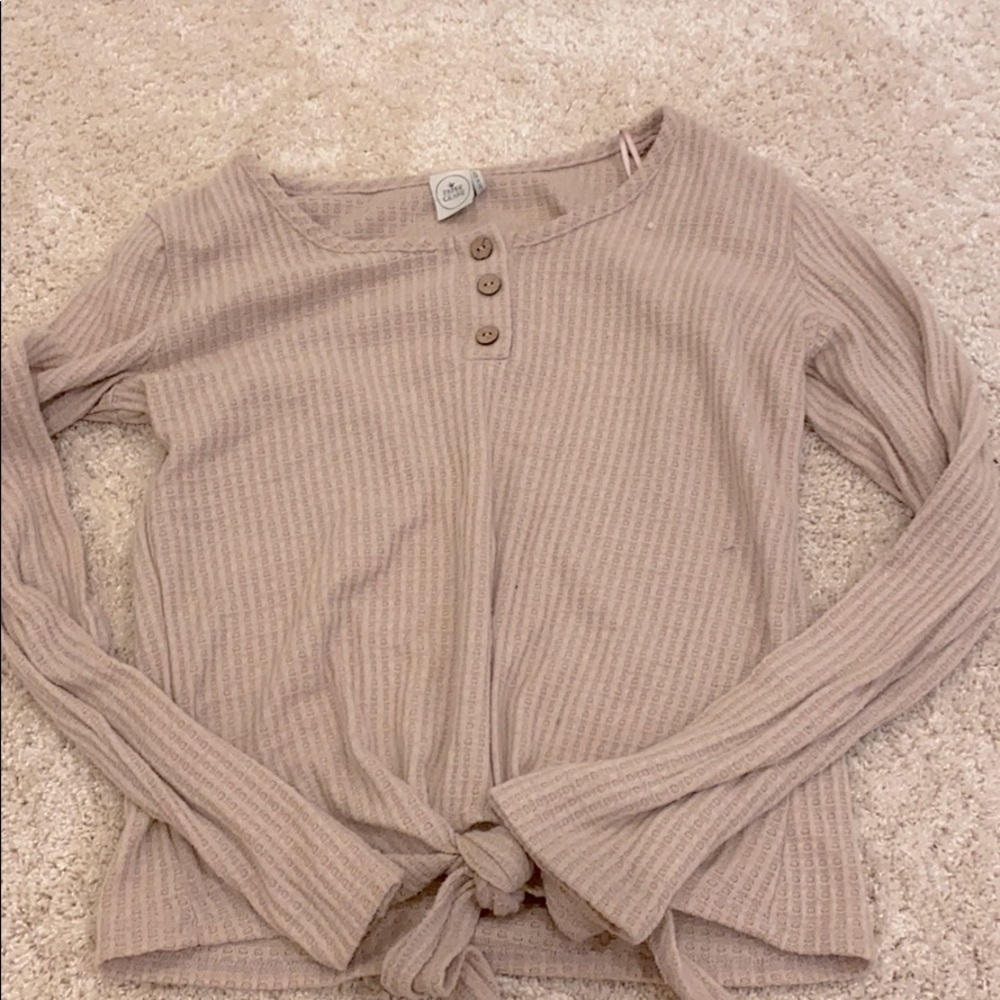 A long sleeved shirt.